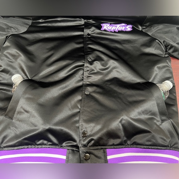 Mitchell & Ness, NBA Heavyweight Jacket, Toronto Raptors - Picture 5 of 9